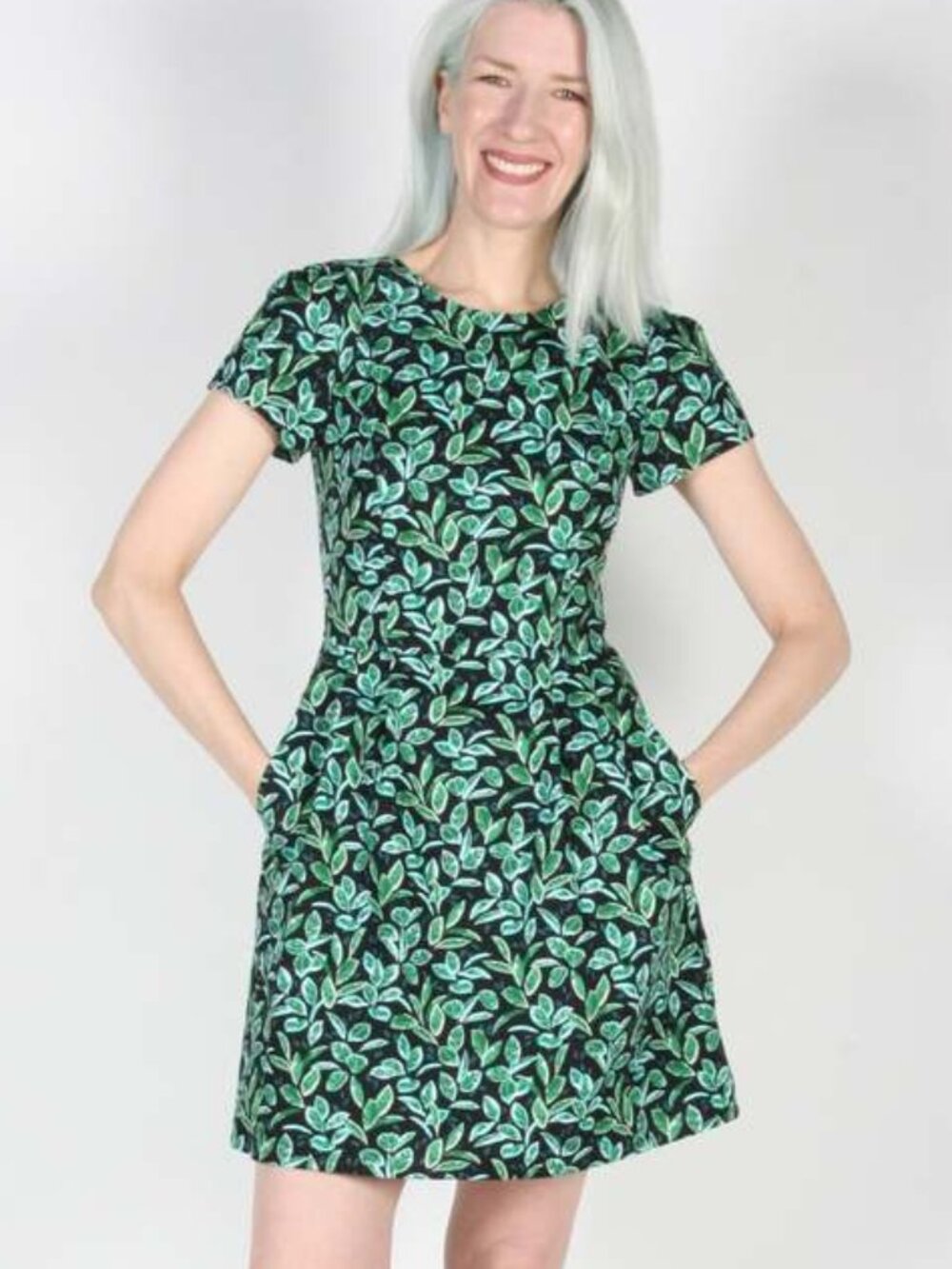 Beautiful plant print cotton dress with pockets